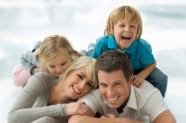 a happy family and a man who stopped drinking